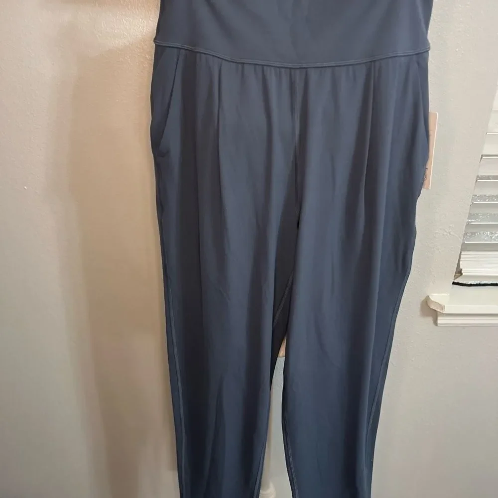 Athleta Elation Pants Granite Blue
Medium Tall Power Of She - Picture 4 of 16